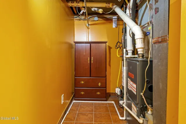 $639,000 | 55 Alpine Drive, Colonie, NY 12110