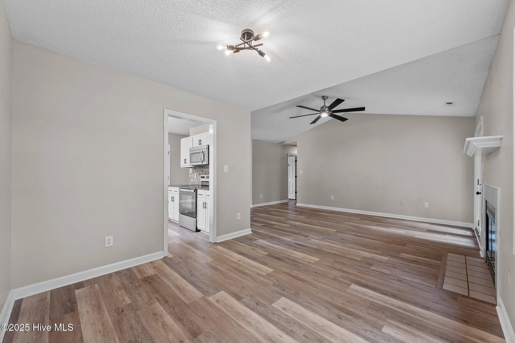 207 Winter Road Jacksonville, NC 28540 - Photo 10 of 45 31-web-or-mls-_RAD1112
