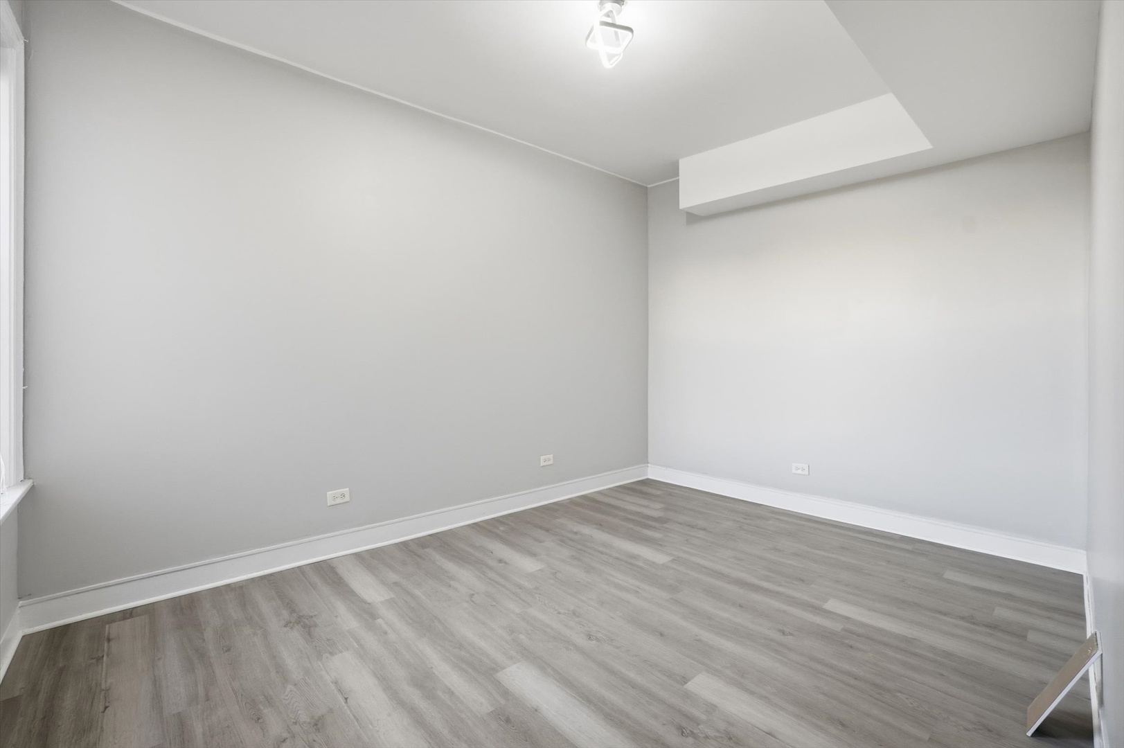 8434 South Drexel Avenue Chicago, IL 60619 - Photo 10 of 19 a view of an empty room