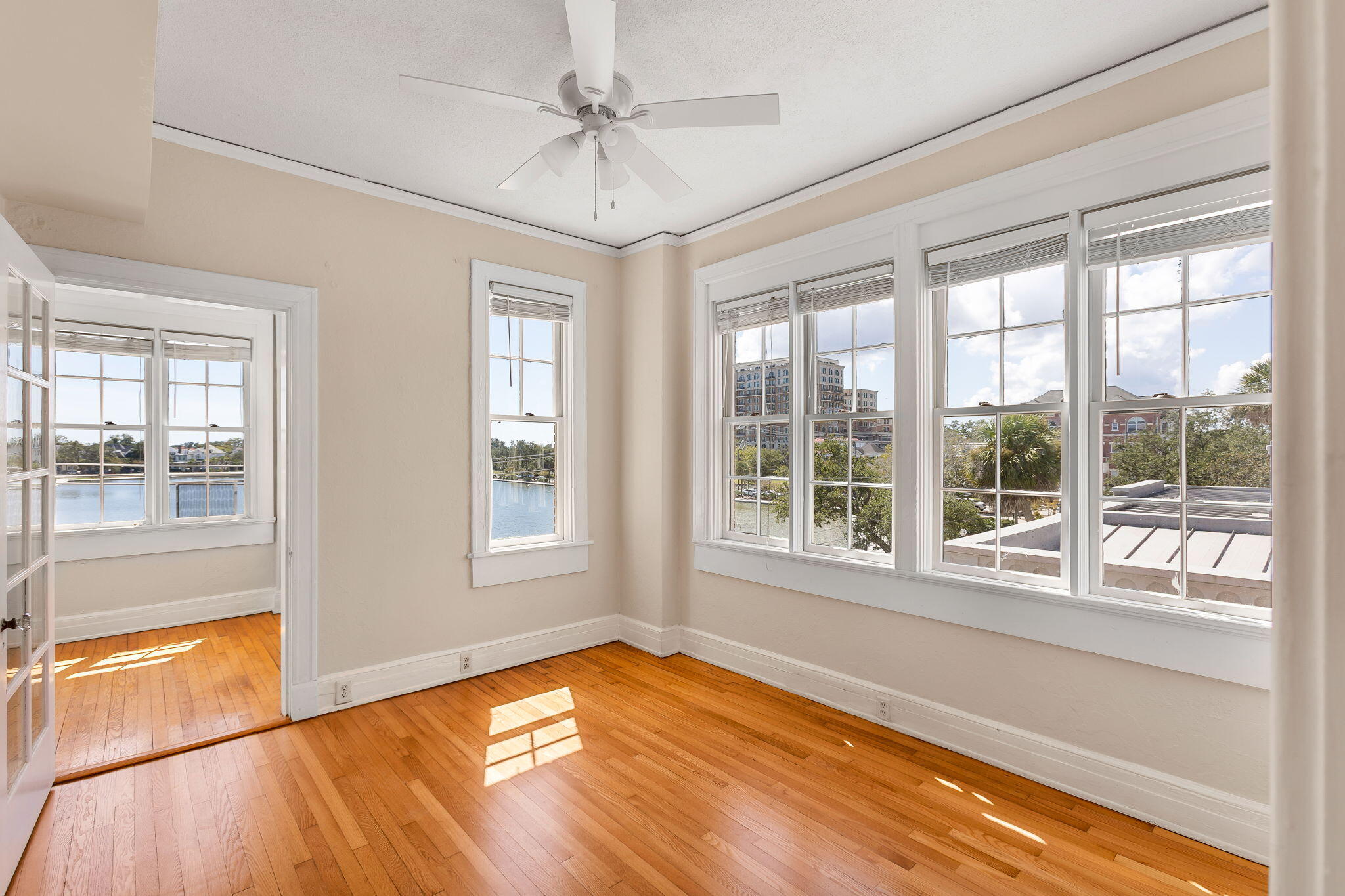 63 Rutledge Avenue, Unit 37 Charleston, SC 29401 - Photo 11 of 20 Bedroom