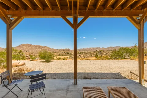 $699,000 | 8669 Vía Rocosa, Joshua Tree, CA 92252