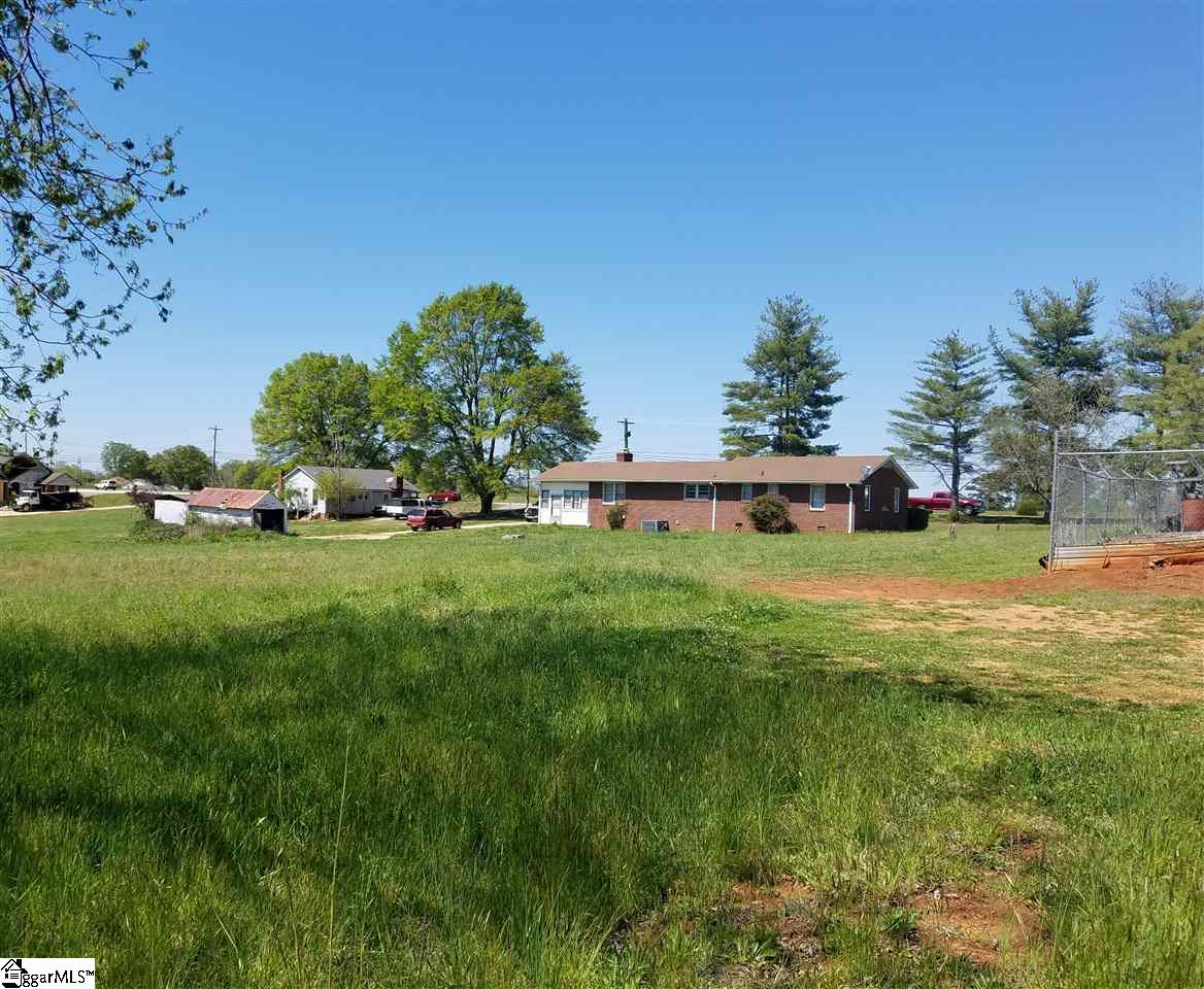 1977 Locust Hill Road Greer, SC 29651 - Photo 3 of 5