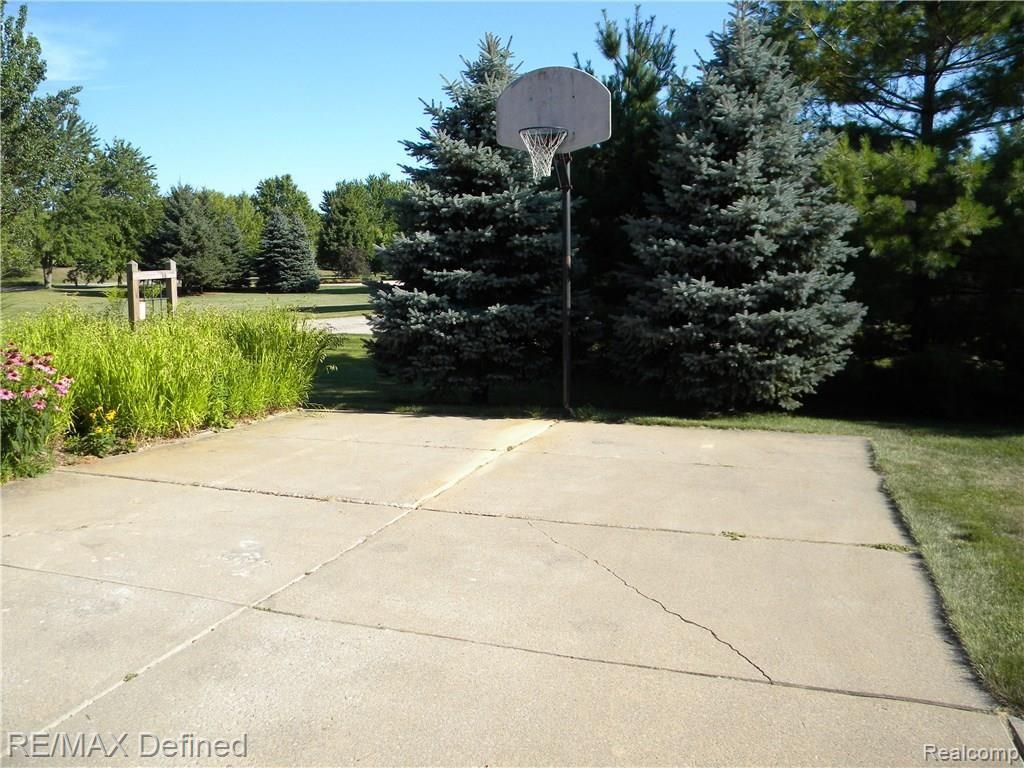 75545 Peters Drive Romeo, MI 48065 - Photo 10 of 81 DSCN8469.JPG