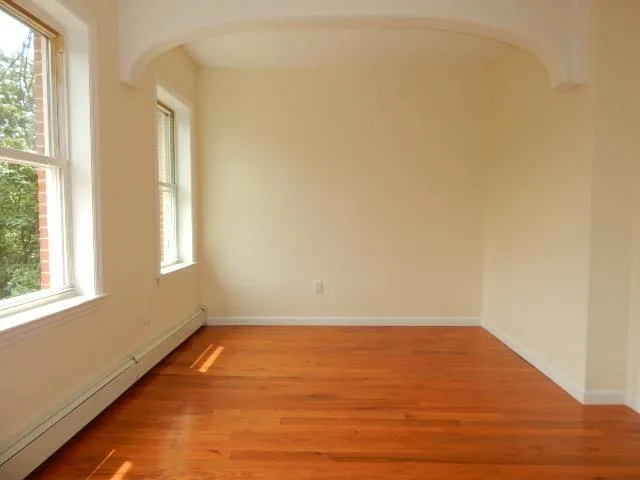 $2,500 | 230 5th Street, Unit 2, Jersey City, NJ 07302