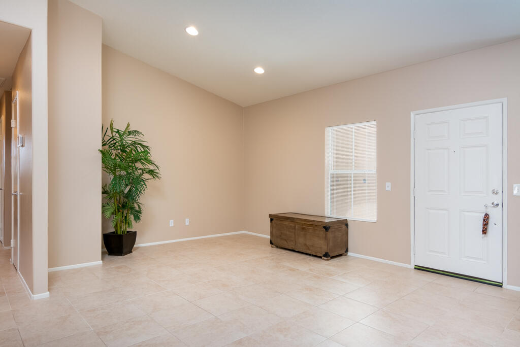 40965 Aetna Springs Road Indio, CA 92203 - Photo 4 of 28 40965aetnaspringstreet-lr-5