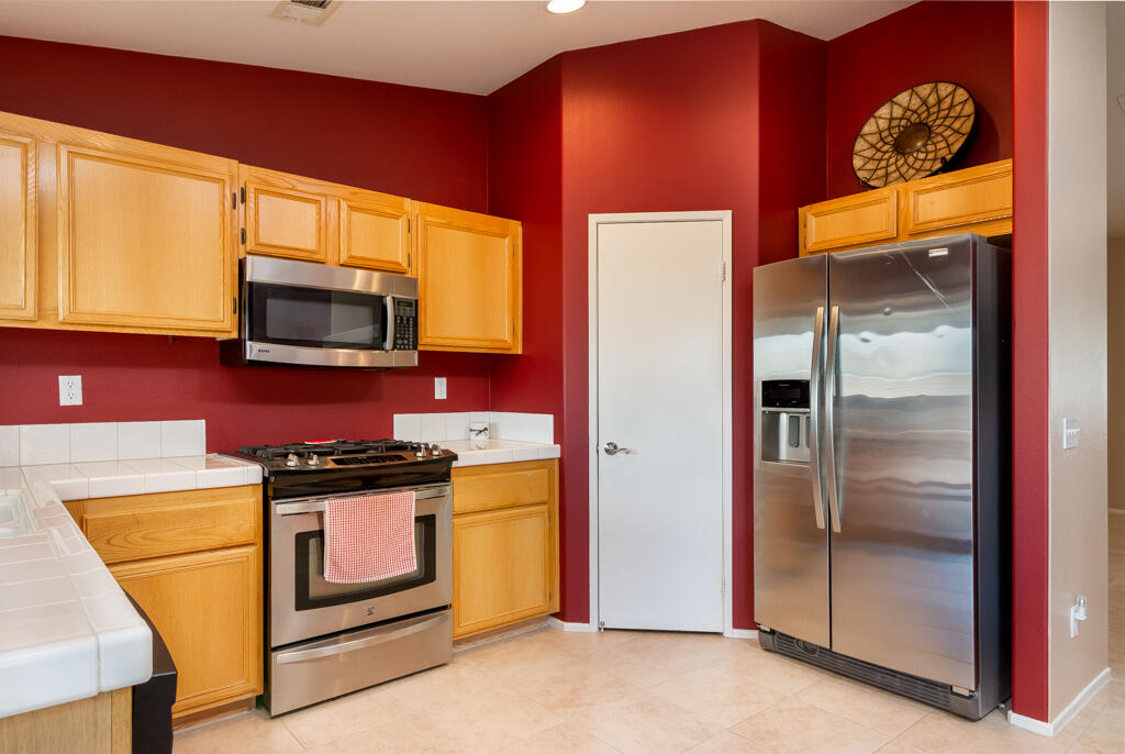 40965 Aetna Springs Road Indio, CA 92203 - Photo 8 of 28 40965aetnaspringstreet-lr-10