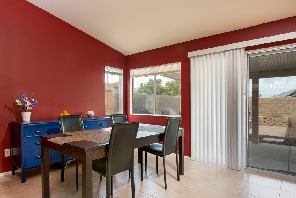 40965 Aetna Springs Road Indio, CA 92203 - Photo 9 of 28 40965aetnaspringstreet-lr-11
