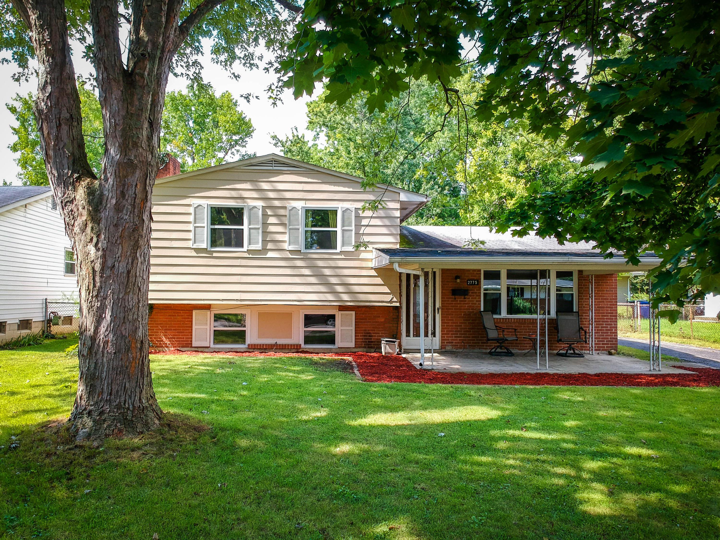 2775 Maywood Road Columbus, OH 43232 - Photo 1 of 11 Gallery Image 1