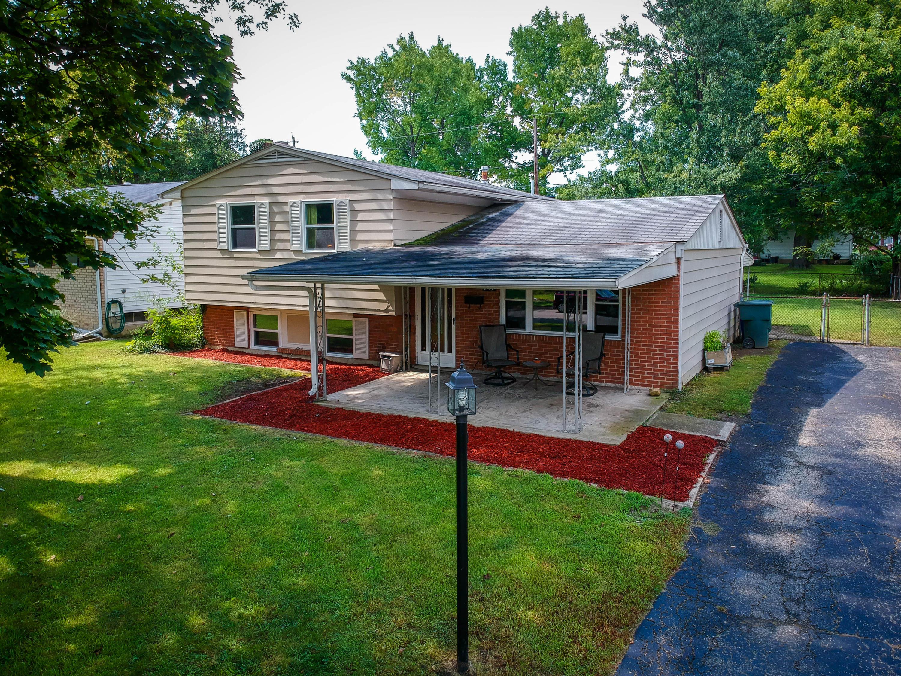 2775 Maywood Road Columbus, OH 43232 - Photo 3 of 11 Gallery Image 3