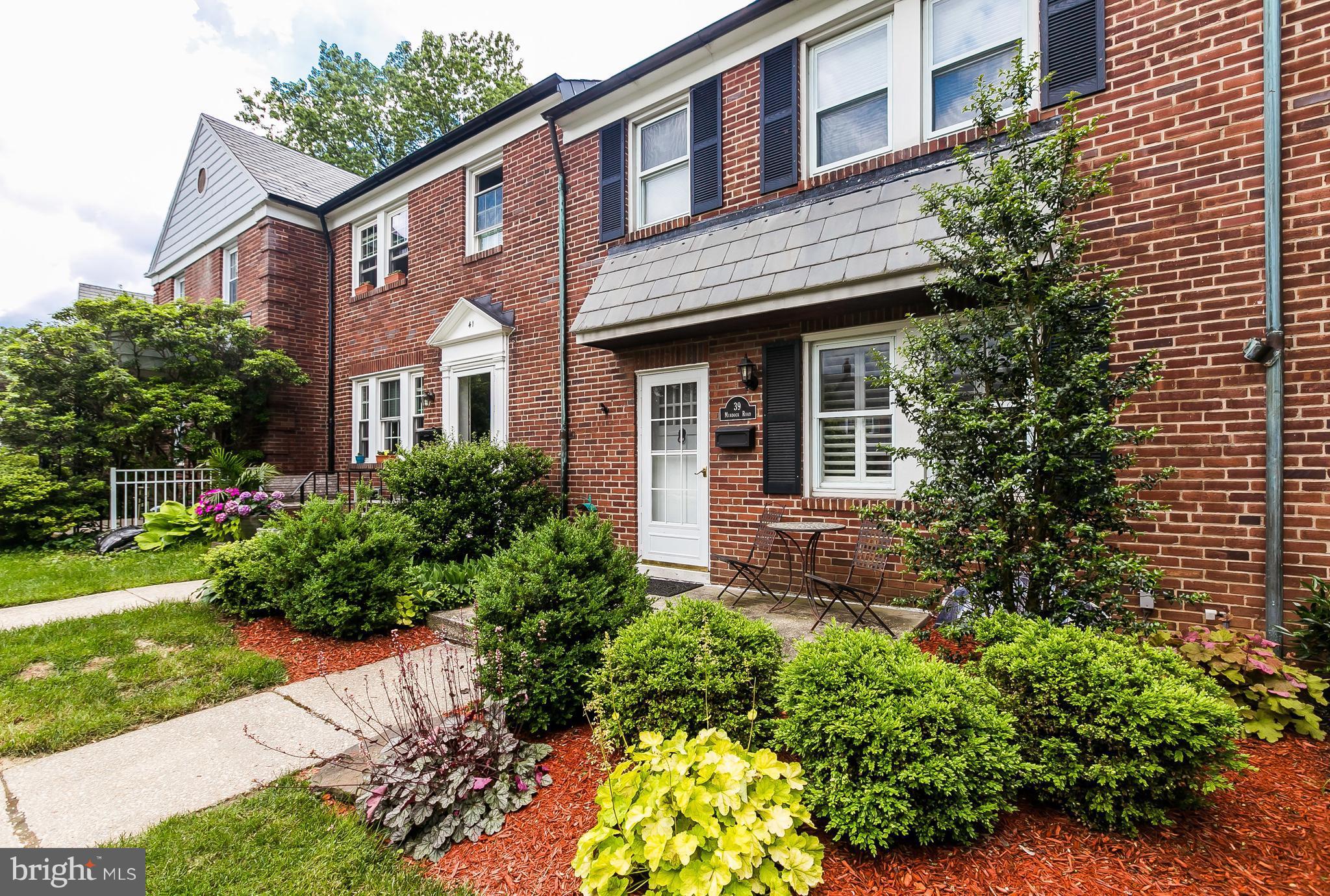 39 Murdock Road Baltimore, MD 21212 - Photo 4 of 28 a front view of a house with garden