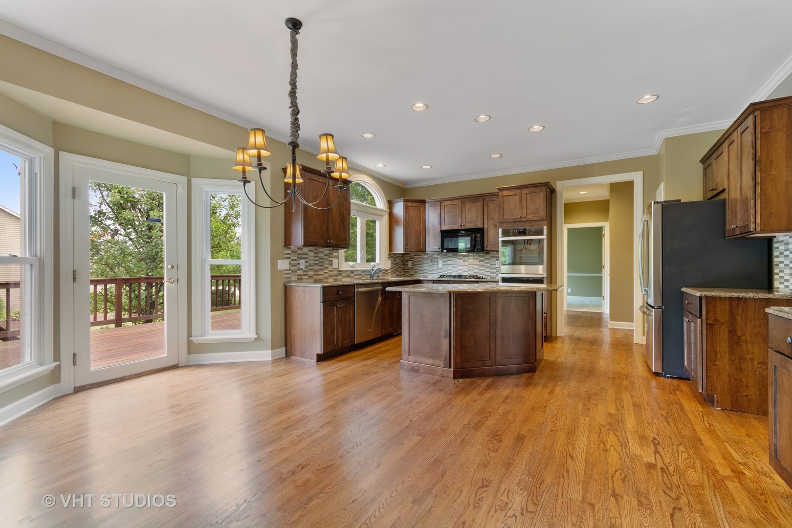 602 Chesapeake Road St. Charles, IL 60175 - Photo 6 of 25