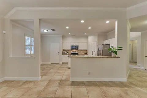 $389,000 | 59 South Lace Arbor Drive, The Woodlands, TX 77382