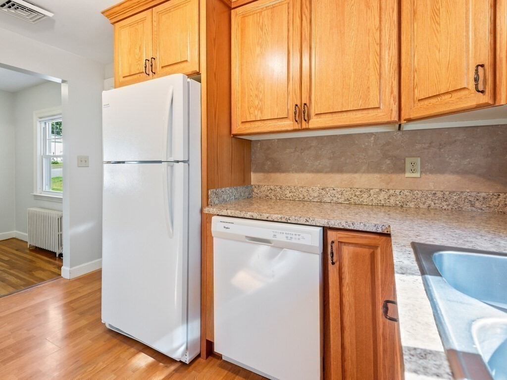 76 Robillard Street Gardner, MA 01440 - Photo 14 of 38