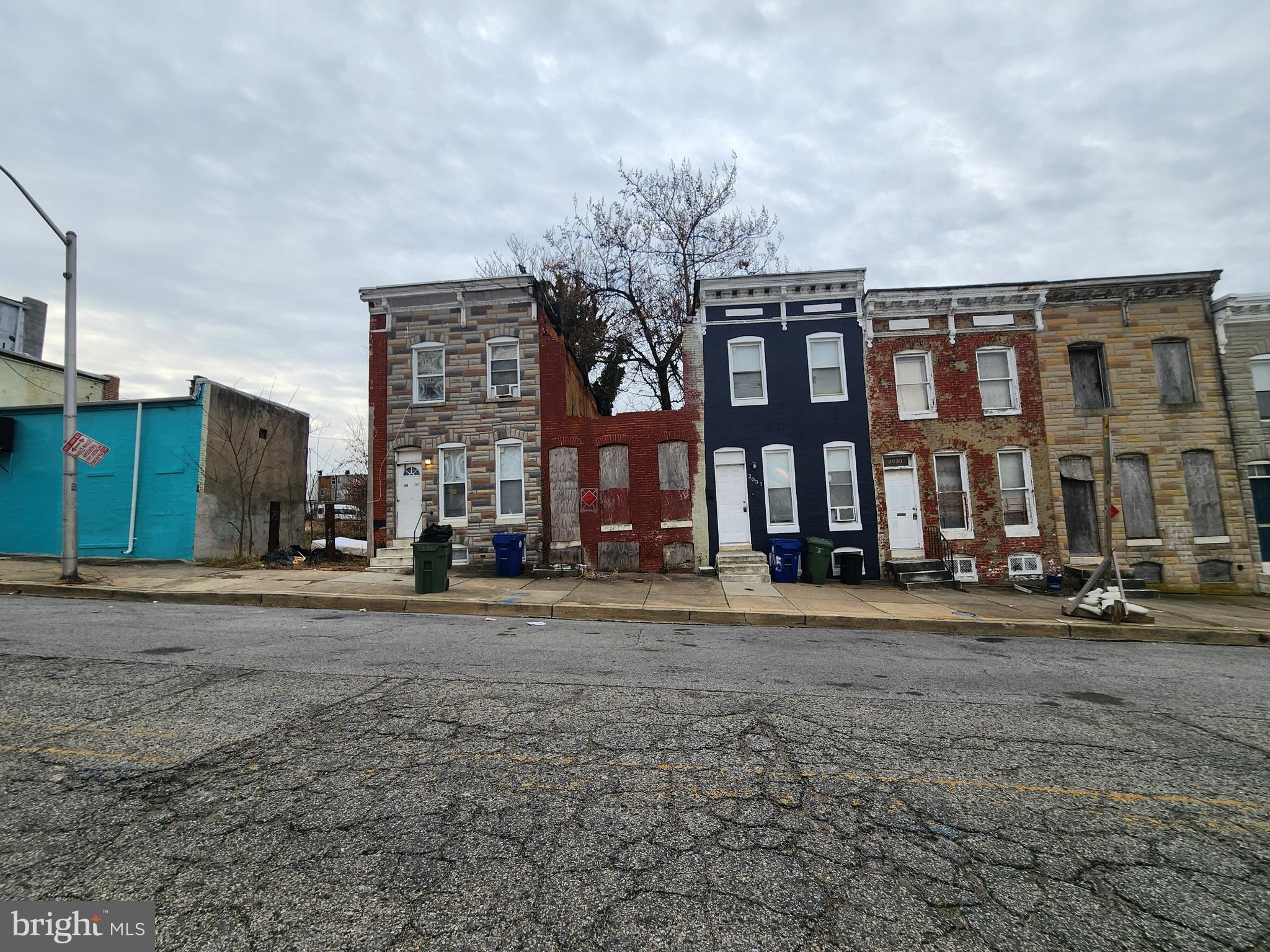 2037 East Oliver Street Baltimore, MD 21213 - Photo 2 of 2