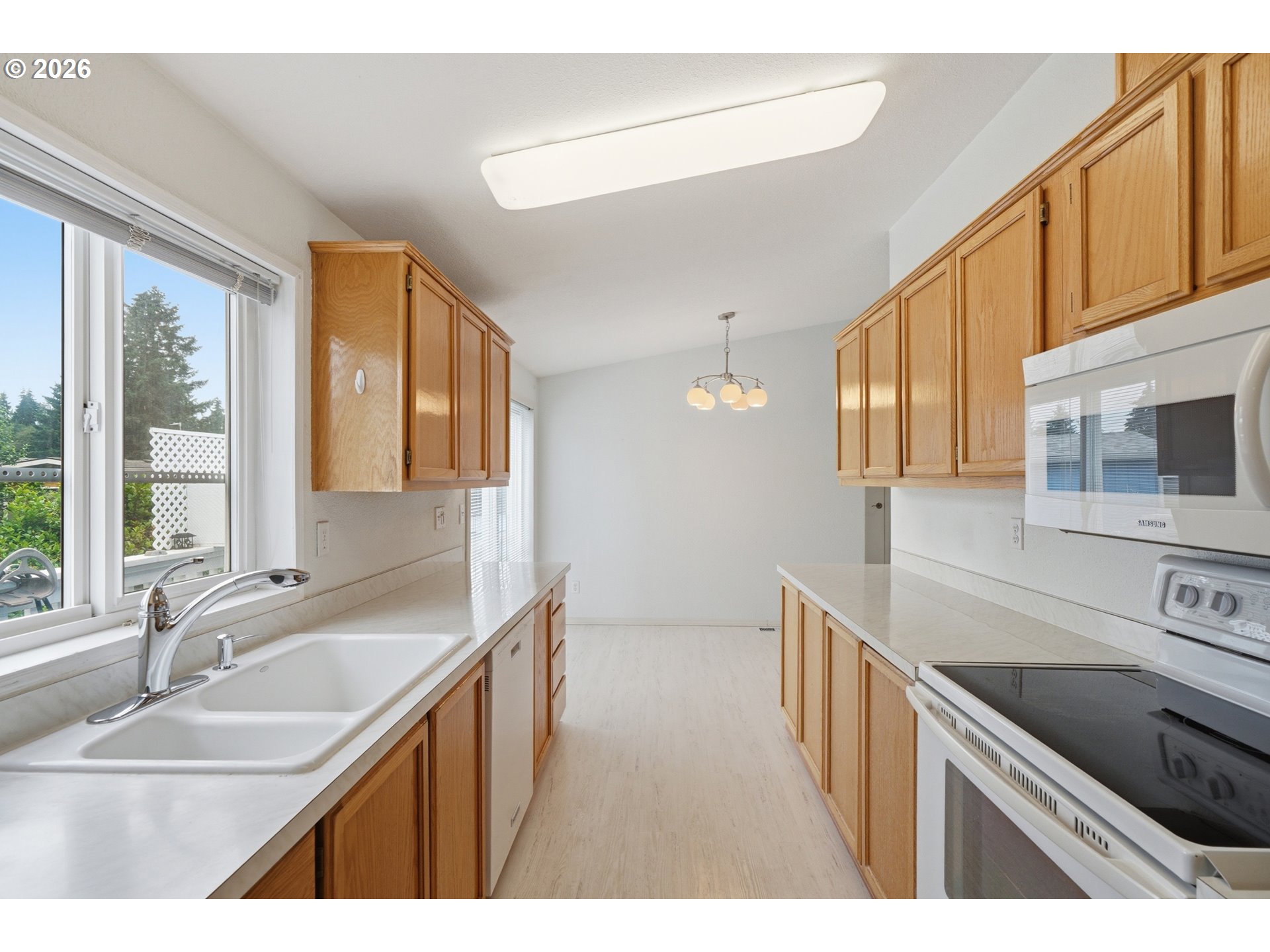 15619 Northeast Caples Road, Unit 29 Brush Prairie, WA 98606 - Photo 7 of 15 Kitchen