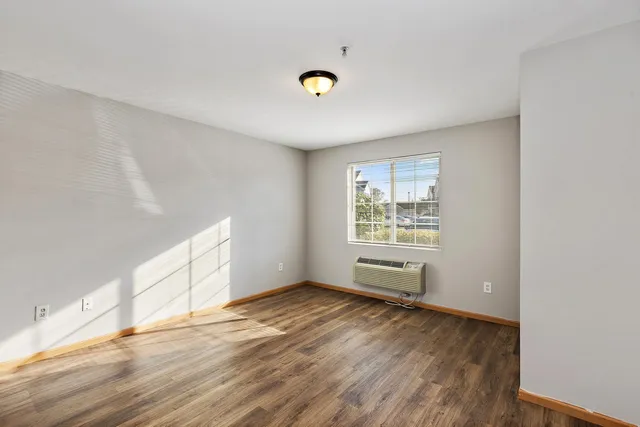 $1,850 | 124 Bertram Drive, Unit A, Yorkville, IL 60560