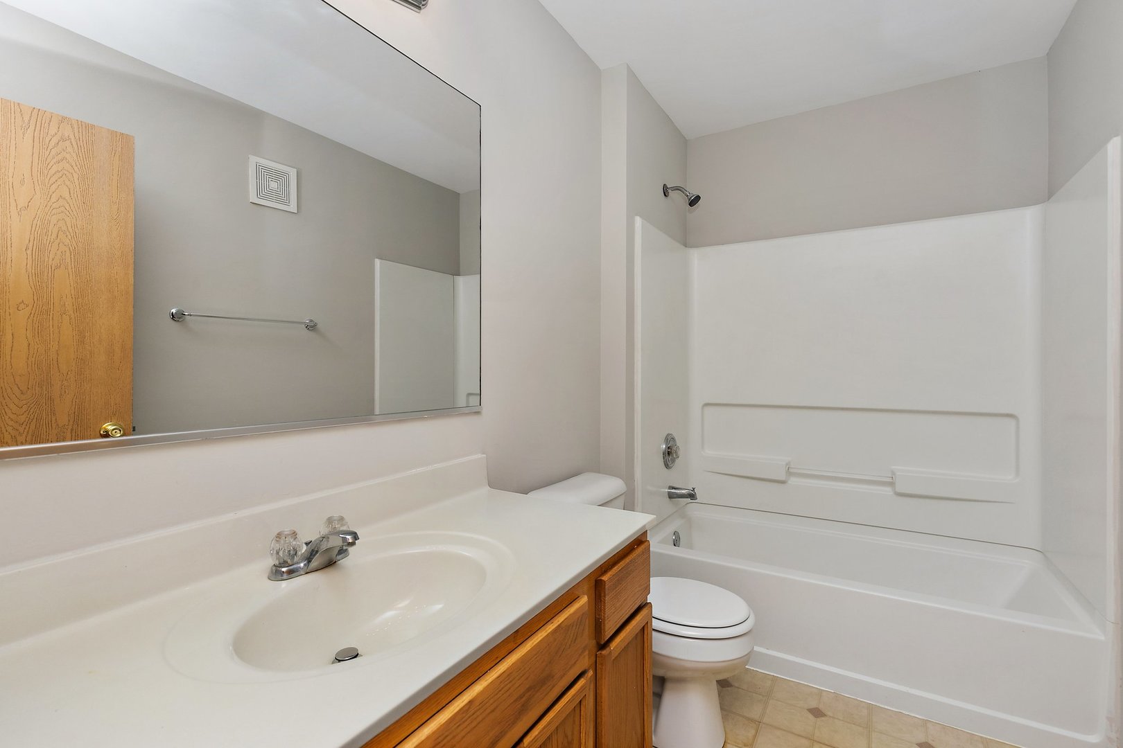 124 Bertram Drive, Unit A Yorkville, IL 60560 - Photo 9 of 15