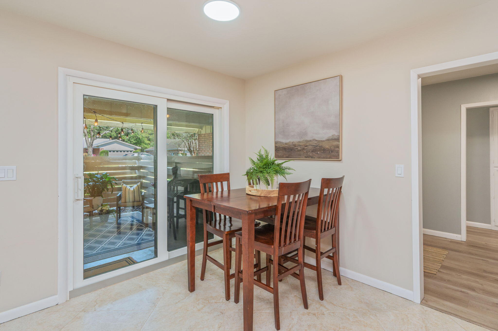 512 Samana Way Niceville, FL 32578 - Photo 11 of 43 Casual Dining Space in Kitchen