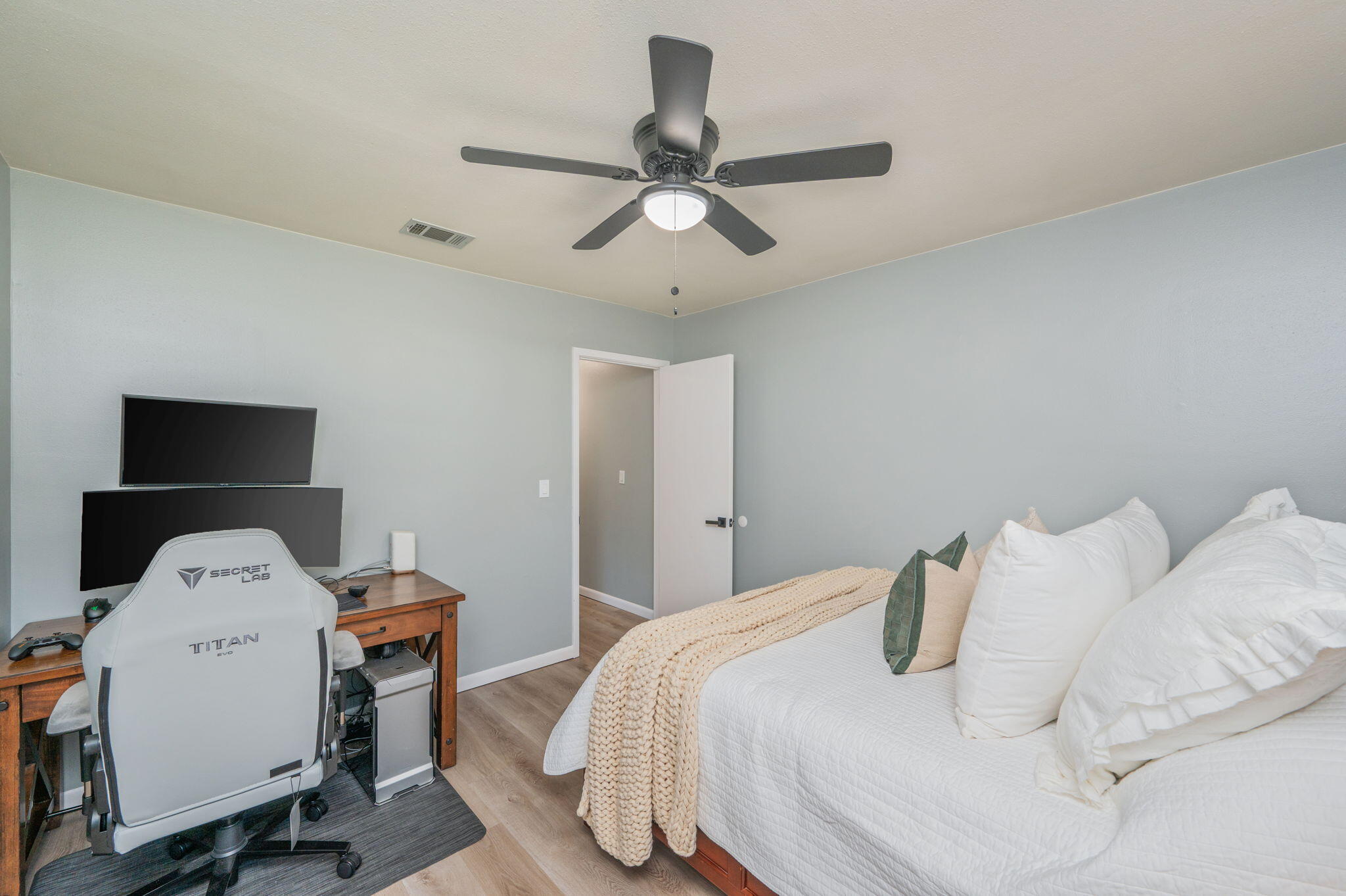 512 Samana Way Niceville, FL 32578 - Photo 28 of 43 Additional Bedroom 2