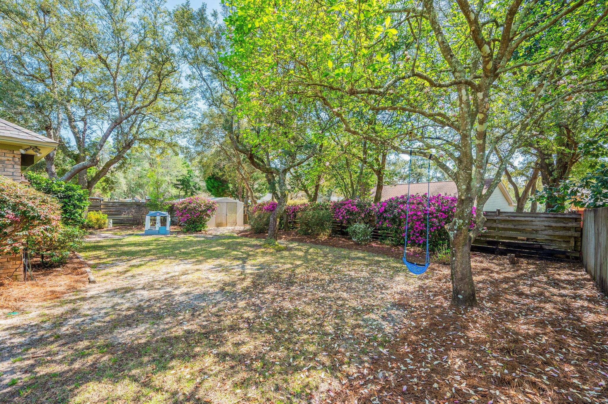 512 Samana Way Niceville, FL 32578 - Photo 37 of 43 Spacious and Private Backyard
