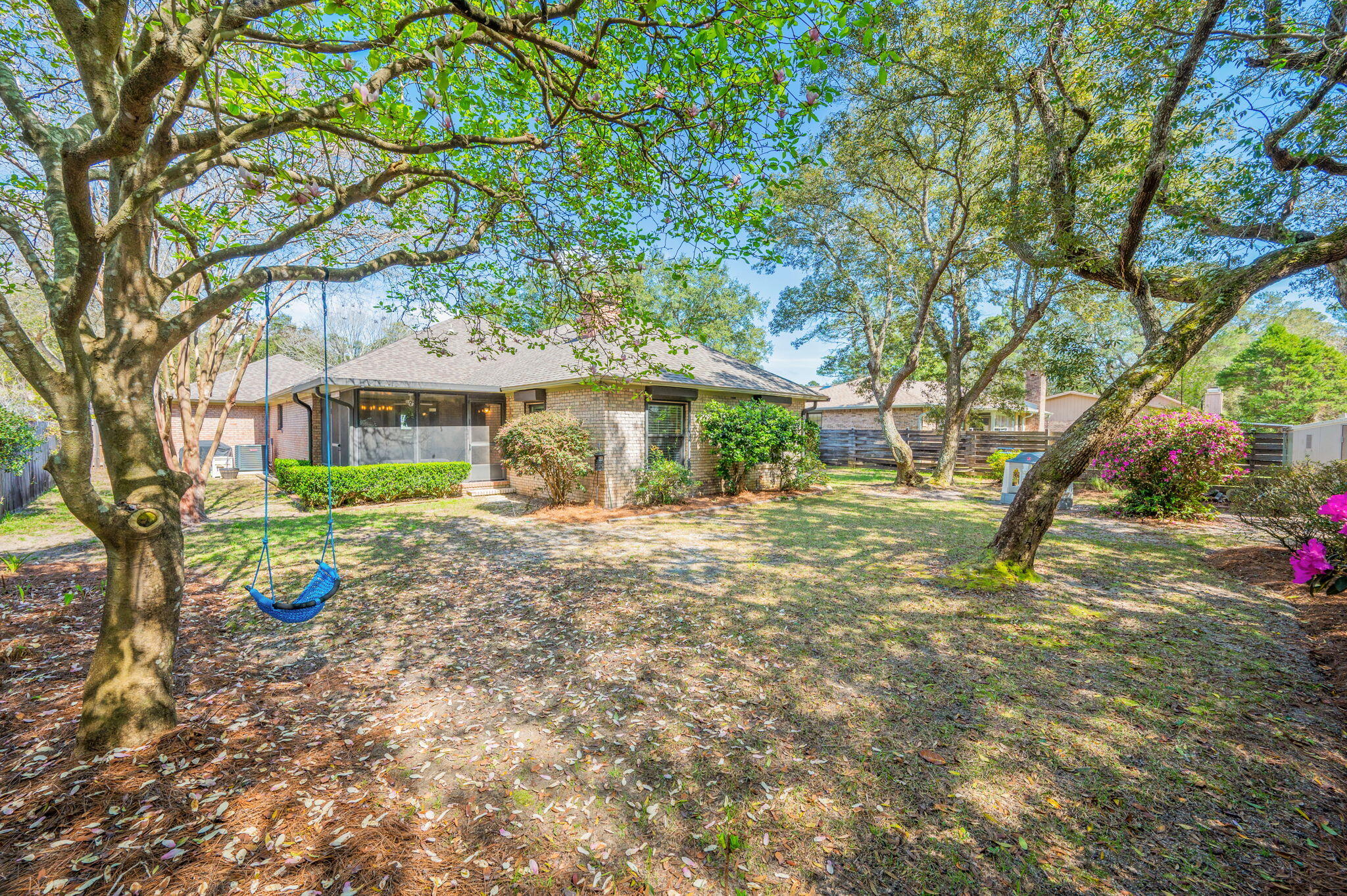 512 Samana Way Niceville, FL 32578 - Photo 38 of 43 Spacious and Private Backyard