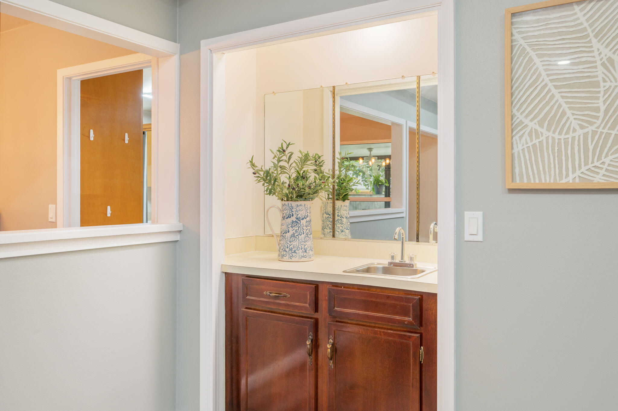 512 Samana Way Niceville, FL 32578 - Photo 9 of 43 Wet Bar