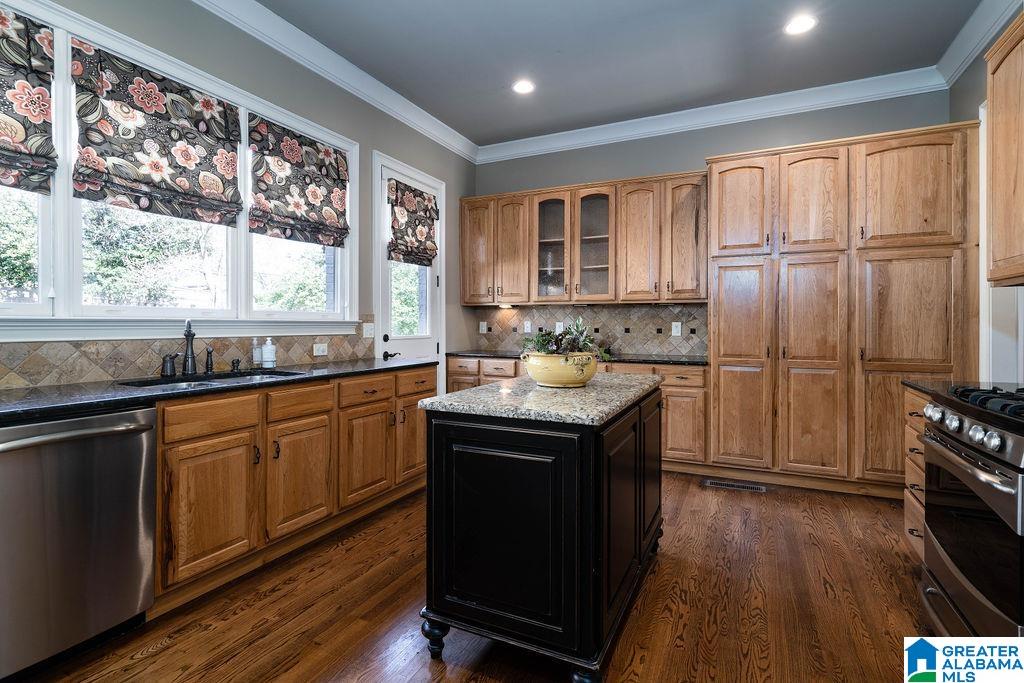 2444 Shades Crest Road Birmingham, AL 35216 - Photo 18 of 46