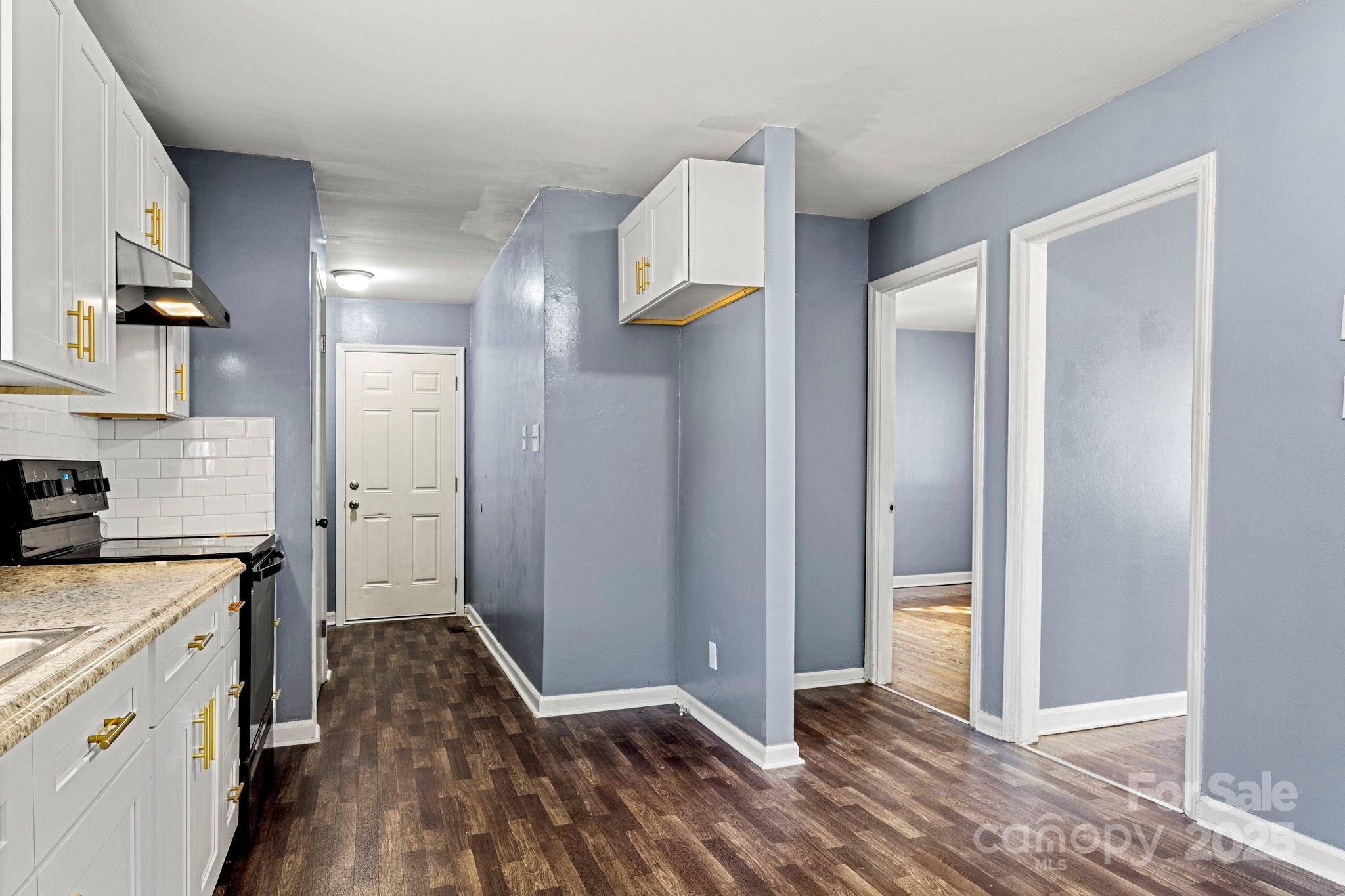 844 Squirrel Hill Road Charlotte, NC 28213 - Photo 10 of 24