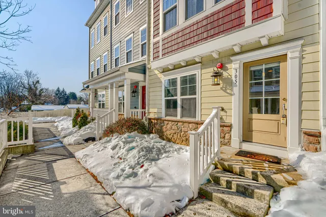 $479,000 | 305 Davage Lane, Towson, MD 21286