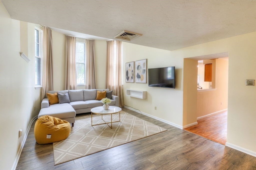 321 Plantation Street, Unit 102 Worcester, MA 01604 - Photo 7 of 35