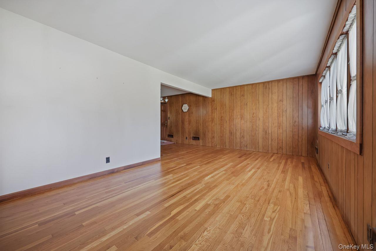 19 Clematis Road Brewster, NY 10509 - Photo 4 of 26