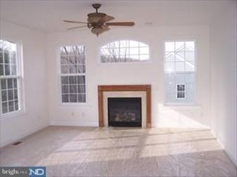 2 Mill Ridge Drive Aston, PA 19014 - Photo 3 of 5 Family Room