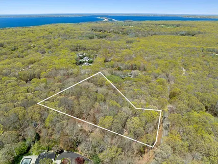 $1,650,000 | 2236 Deerfield Road, Sag Harbor, NY 11963