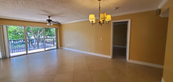 $2,450 | 8781 Wiles Road, Unit 202, Coral Springs, FL 33067