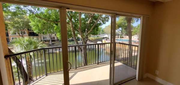 $2,450 | 8781 Wiles Road, Unit 202, Coral Springs, FL 33067