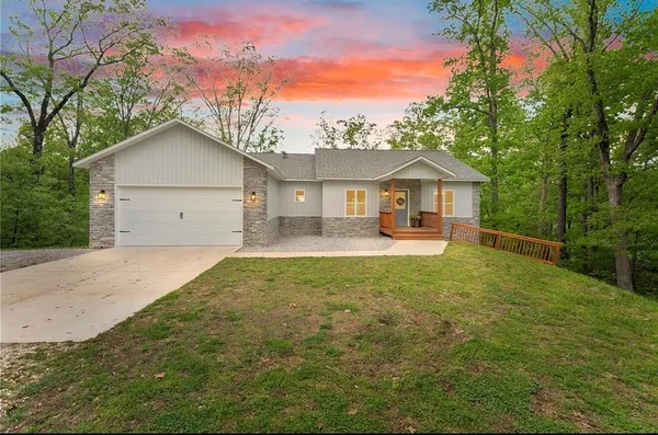 $575,000 | 24 Flint Lane, Washburn, MO 65772