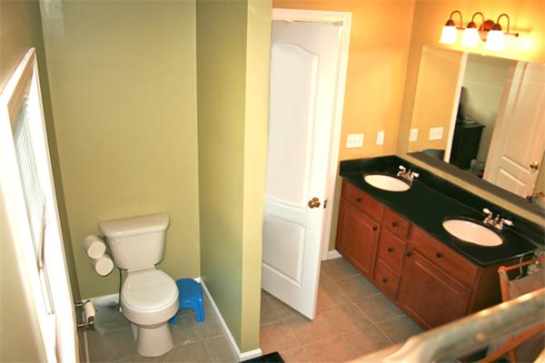 25 Rena Street Worcester, MA 01604 - Photo 11 of 21 Gallery Image 11