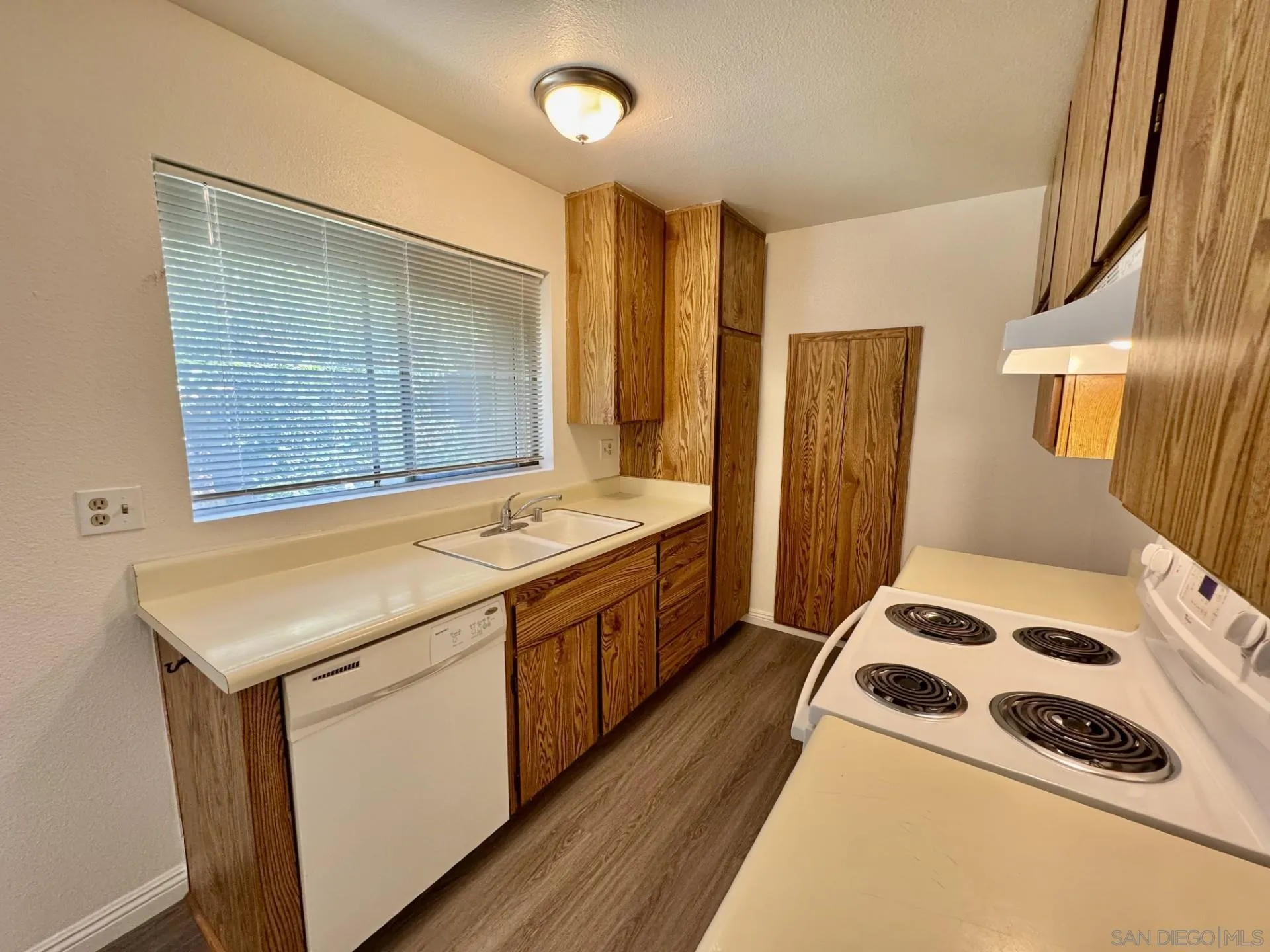 960 East Bonita Avenue, Unit 52 Pomona, CA 91767 - Photo 6 of 16