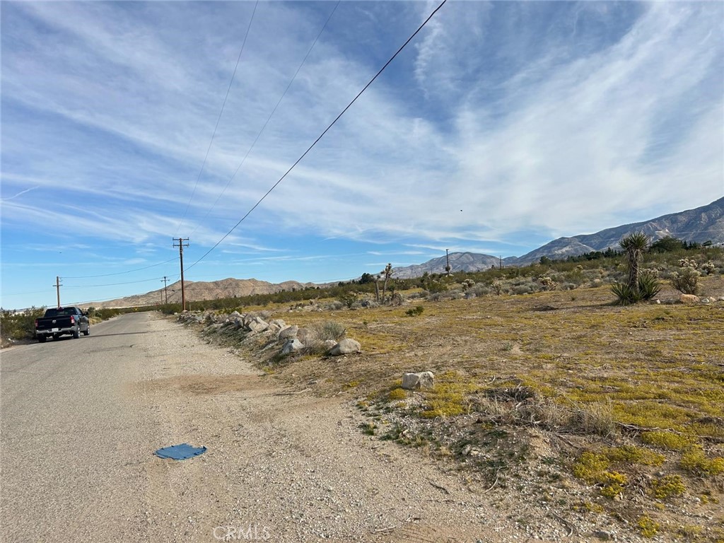 32 Amber Lucerne Valley, CA 92356 - Photo 7 of 14 a view of a ocean view