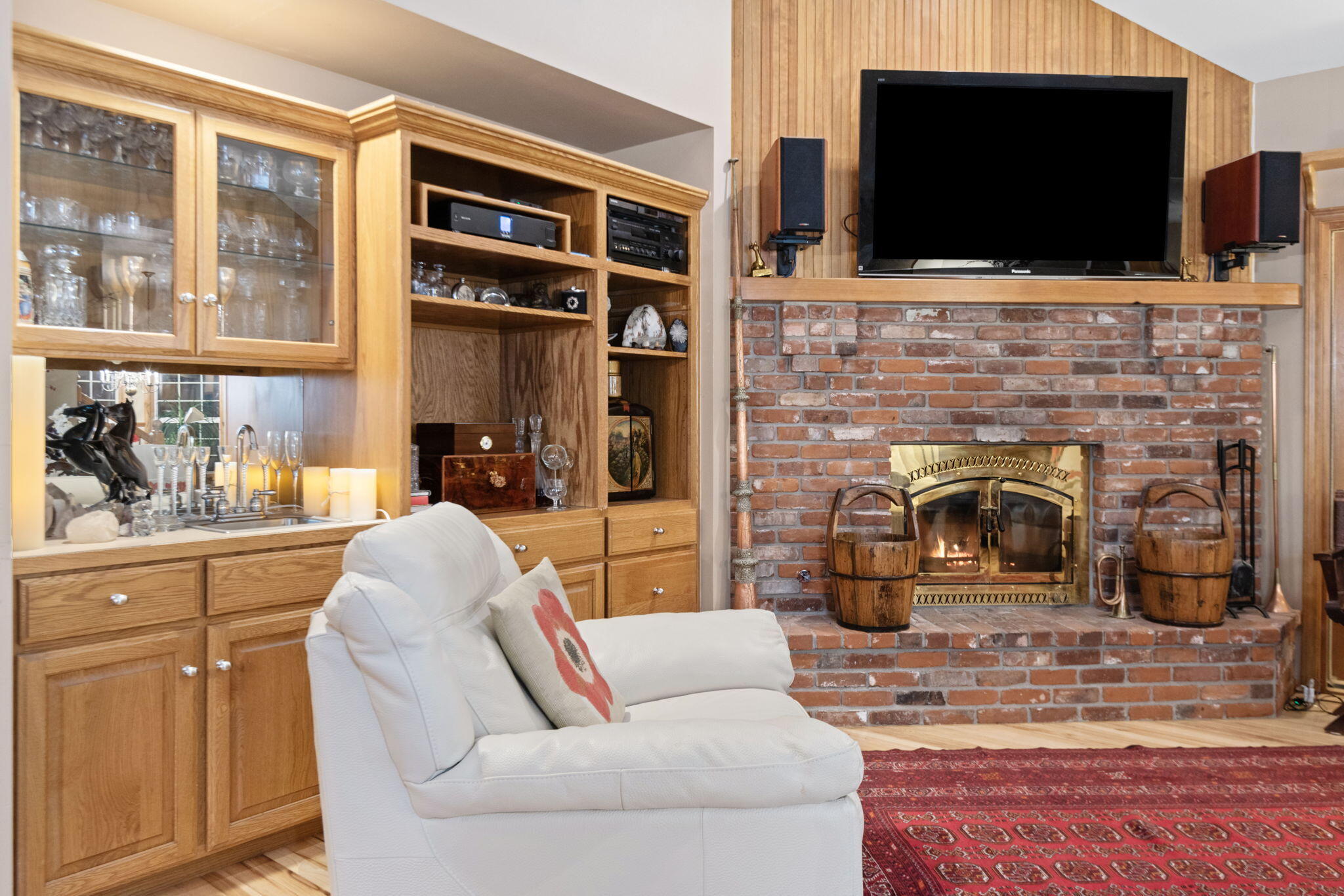 20486 Outback Court Bend, OR 97702 - Photo 19 of 32 Wood burning fireplace with gas starter