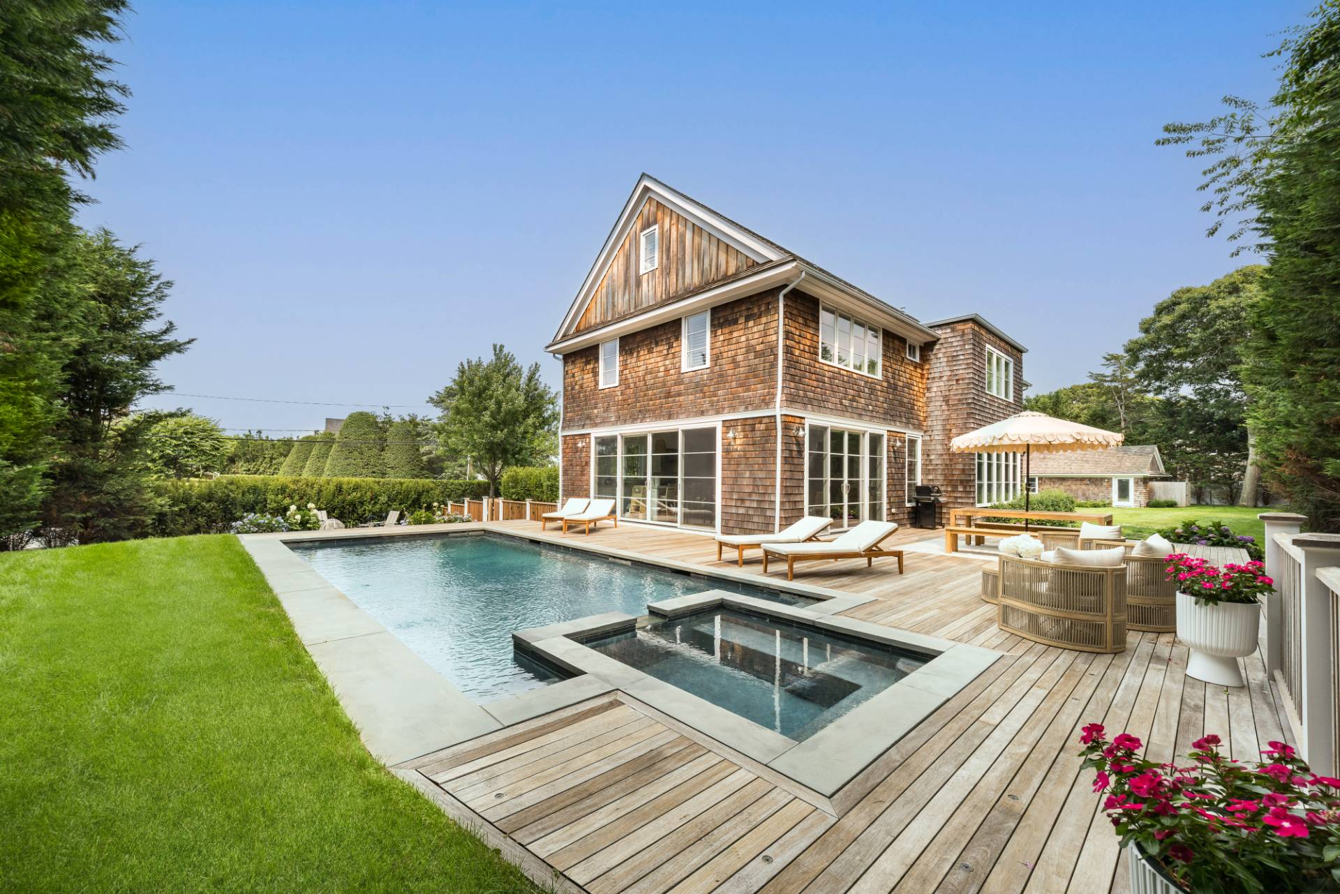 93 Redwood Road Sag Harbor, NY 11963 - Photo 17 of 37 Gallery Image 17