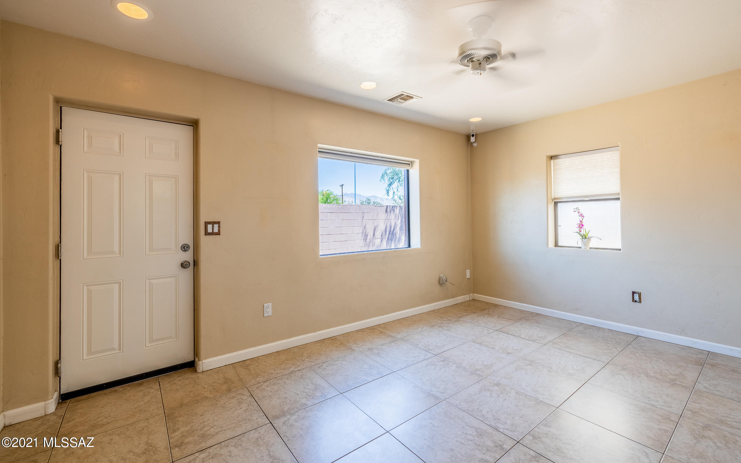 1444 East Grant Road Tucson, AZ 85719 - Photo 5 of 36 Gallery Image 5