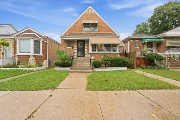 $410,000 | 2705 North Menard Avenue, Chicago, IL 60639