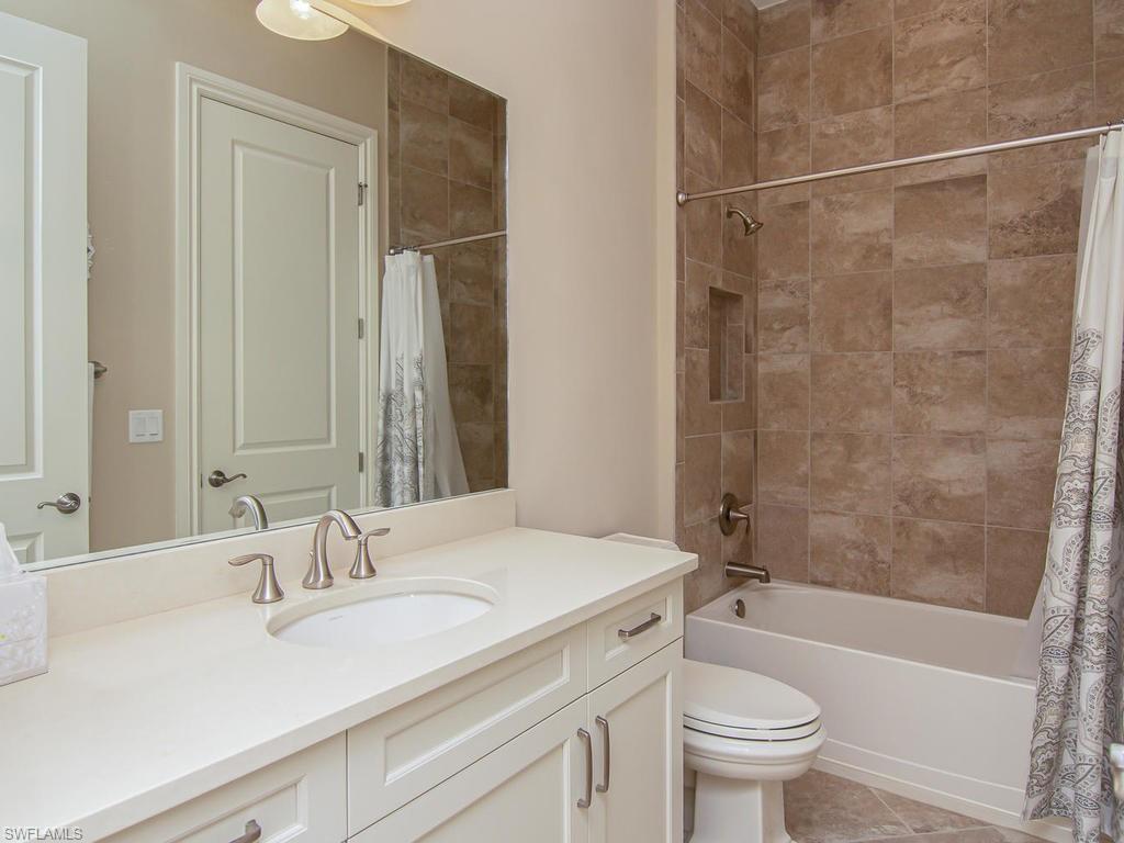 6643 Roma Way Naples, FL 34113 - Photo 23 of 35 Bathroom 2