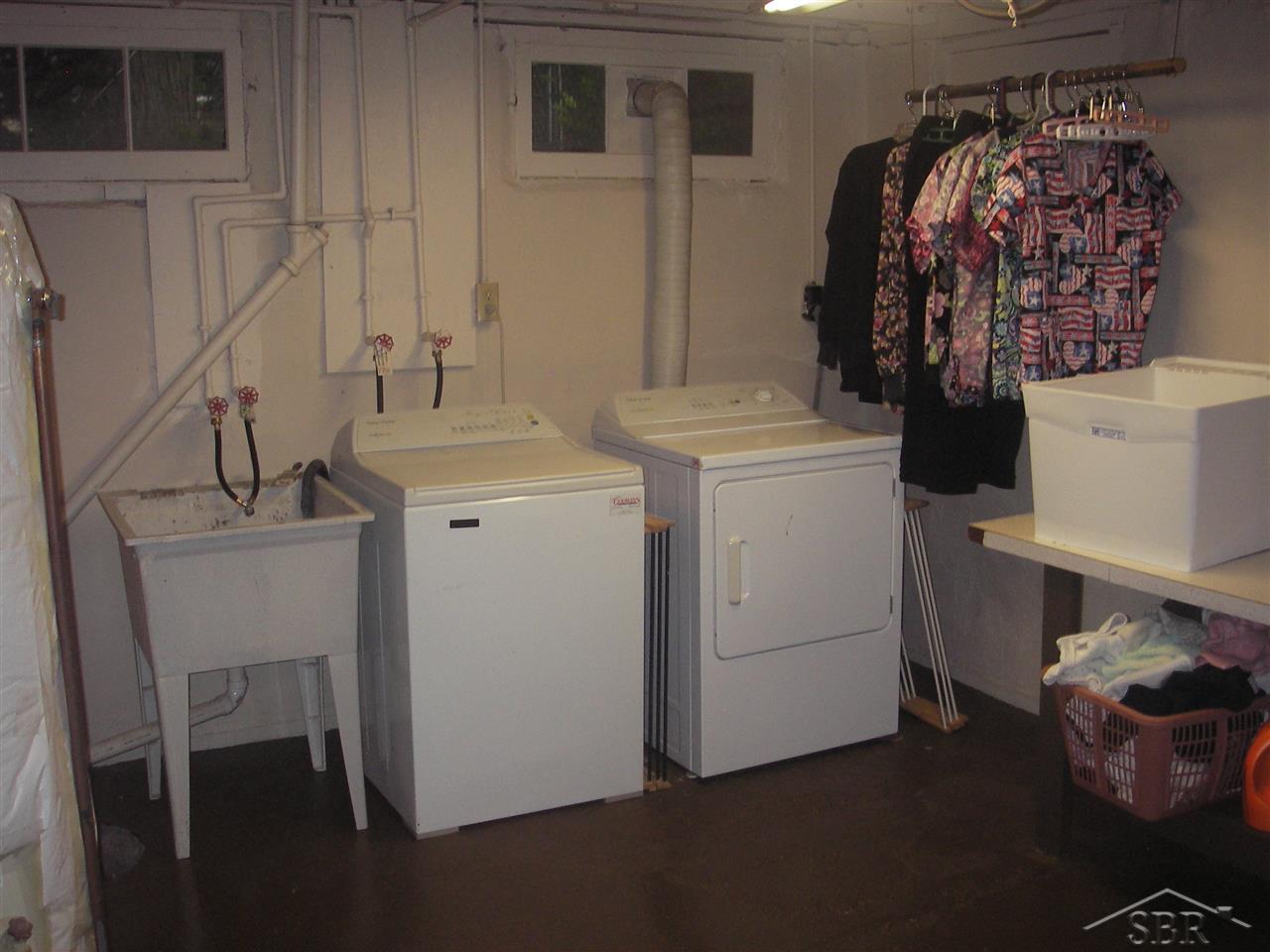 1565 Hemmeter Road Saginaw, MI 48638 - Photo 16 of 42 31286120-15.JPG