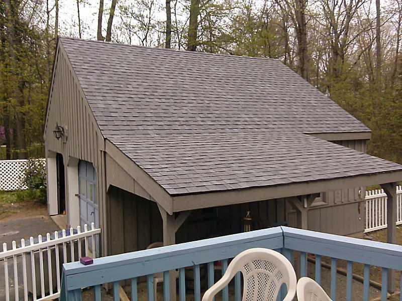 52 Ferncroft Road Buxton, ME 04093 - Photo 23 of 26 Garage.