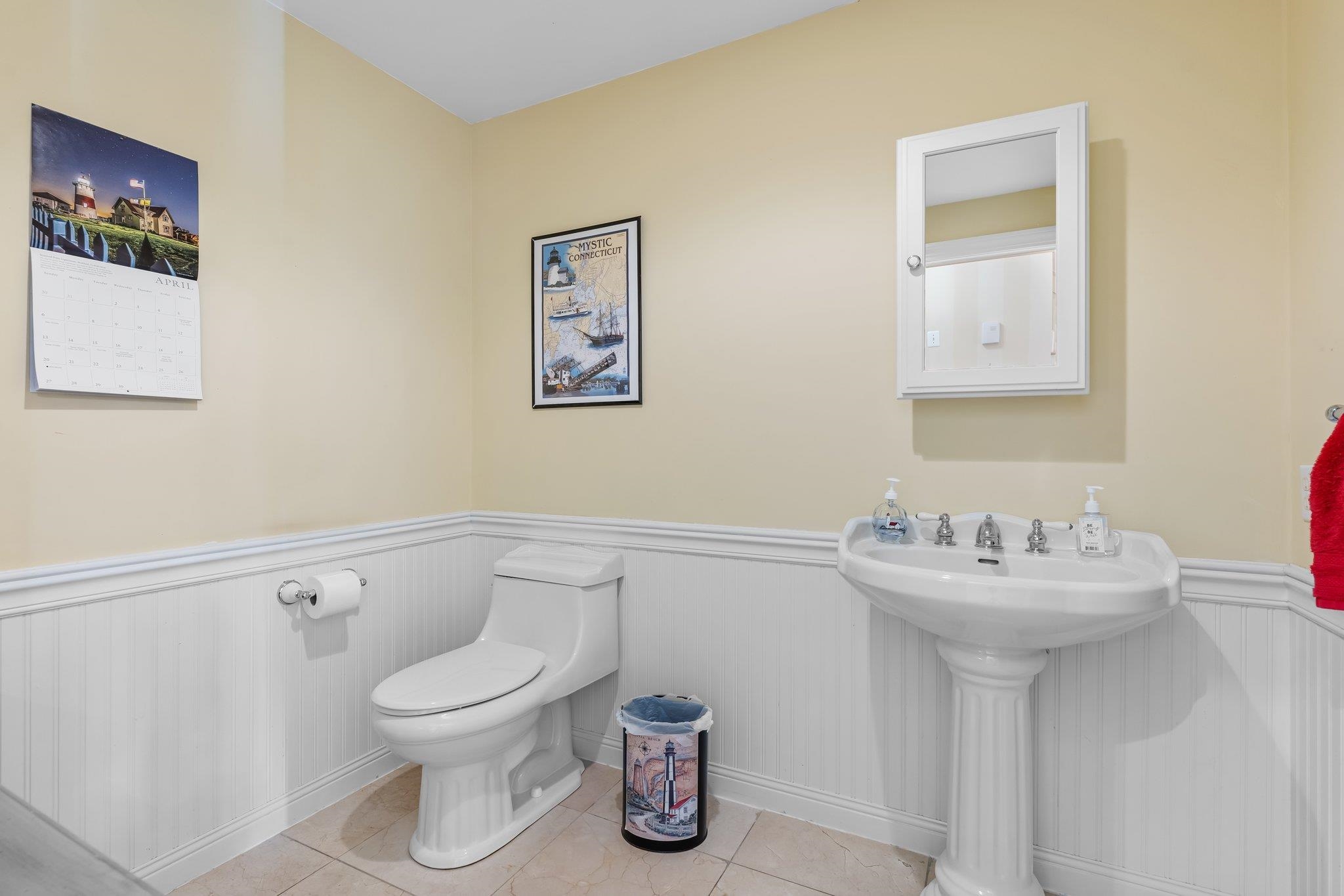 56 Olde English Road Bedford, NH 03110 - Photo 20 of 44