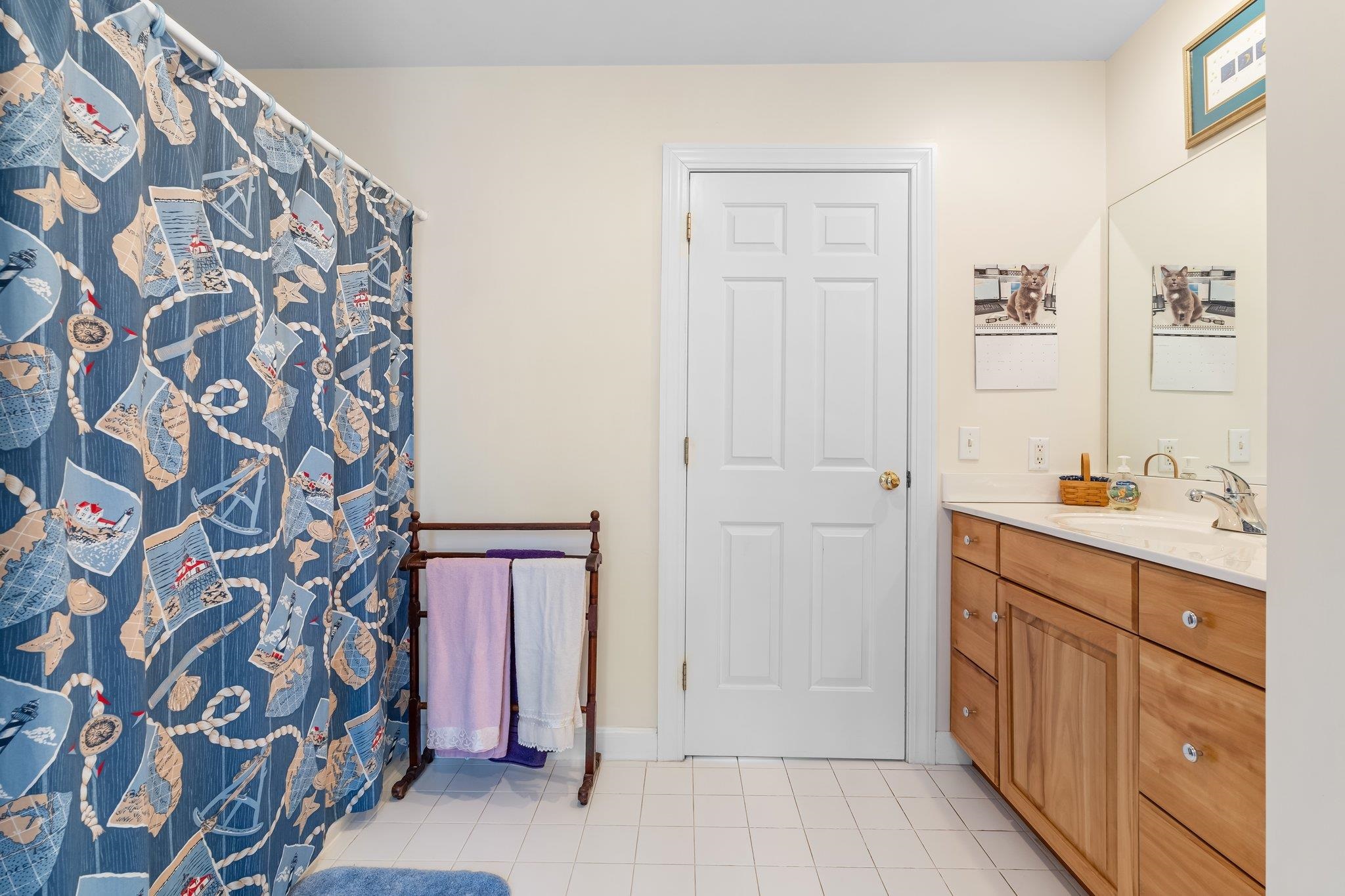 56 Olde English Road Bedford, NH 03110 - Photo 28 of 44