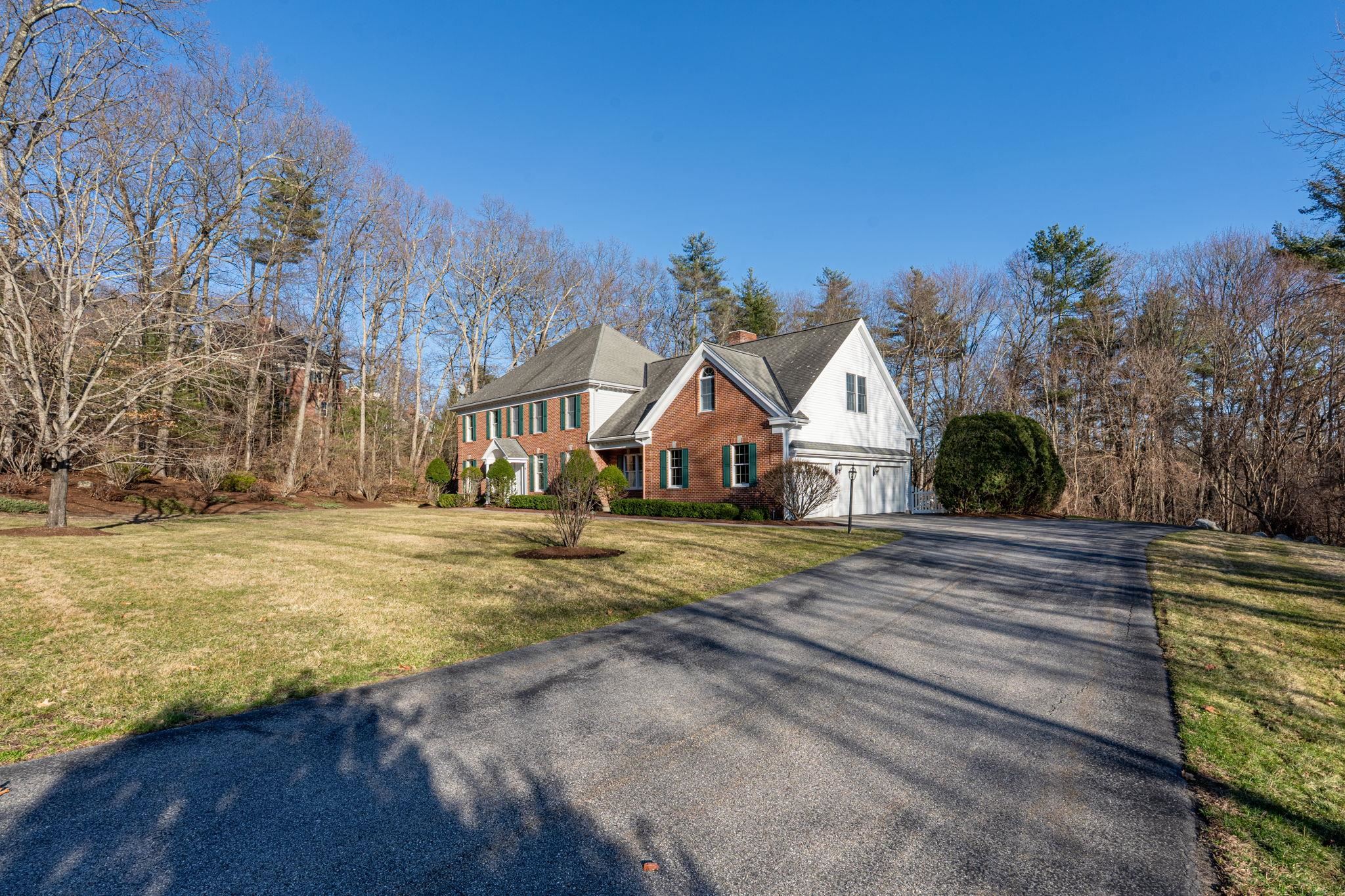 56 Olde English Road Bedford, NH 03110 - Photo 38 of 44