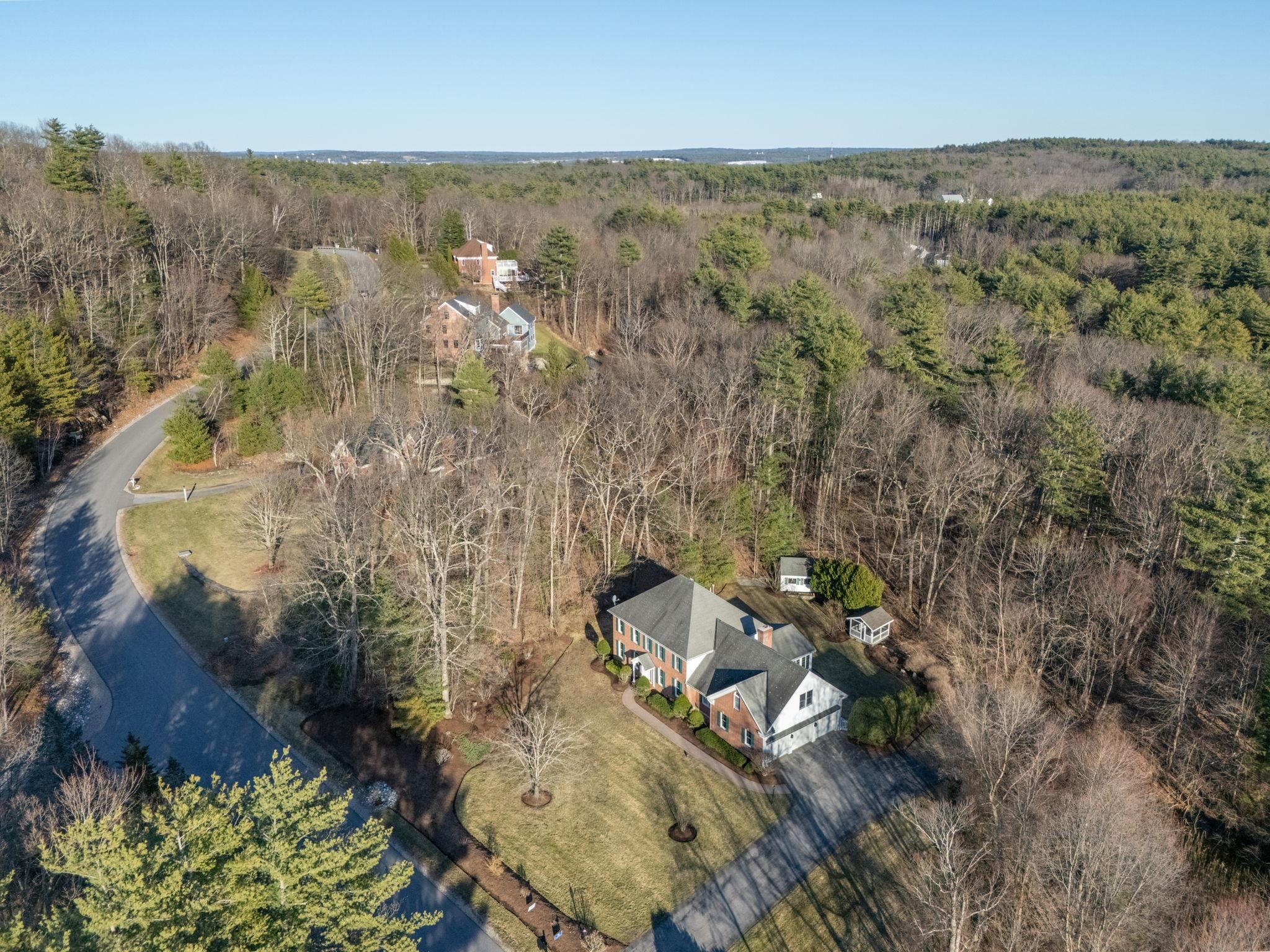 56 Olde English Road Bedford, NH 03110 - Photo 41 of 44